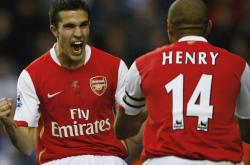 TheShy在湖人比赛中重要助攻，最后时刻胜出引发热议！赢得满堂喝彩