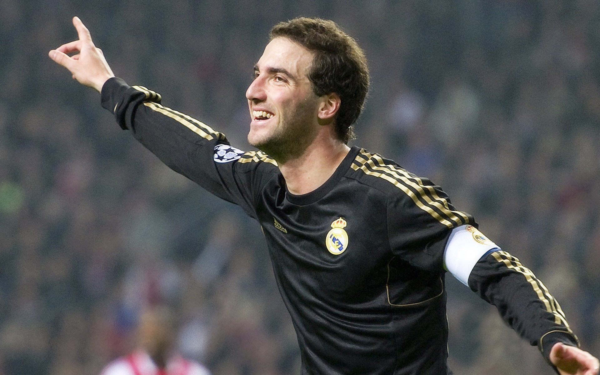 尤文图斯士气爆棚，大奖赛八强战遇上皇家马德里，目标明确直指晋级(尤文图斯与皇家马德里比赛)